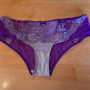VS Victoria’s Secret L Panties - underwear - purple color with lace. HIPKINI NEW